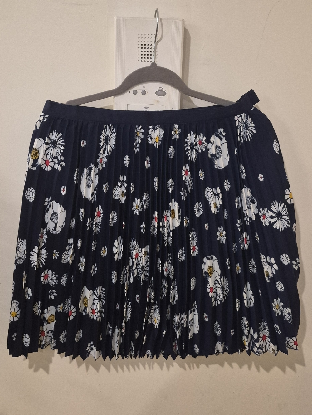 Jason Wu for Target Navy Skirt . Sixe 8